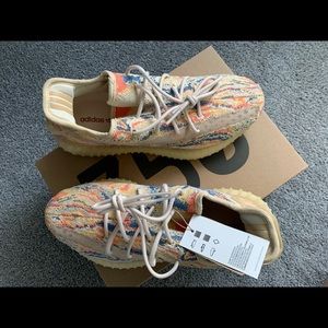 NWT Yeezy Boost 350 V2